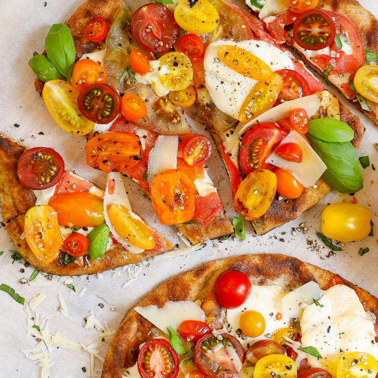 Grilled Summer Tomato Pizza